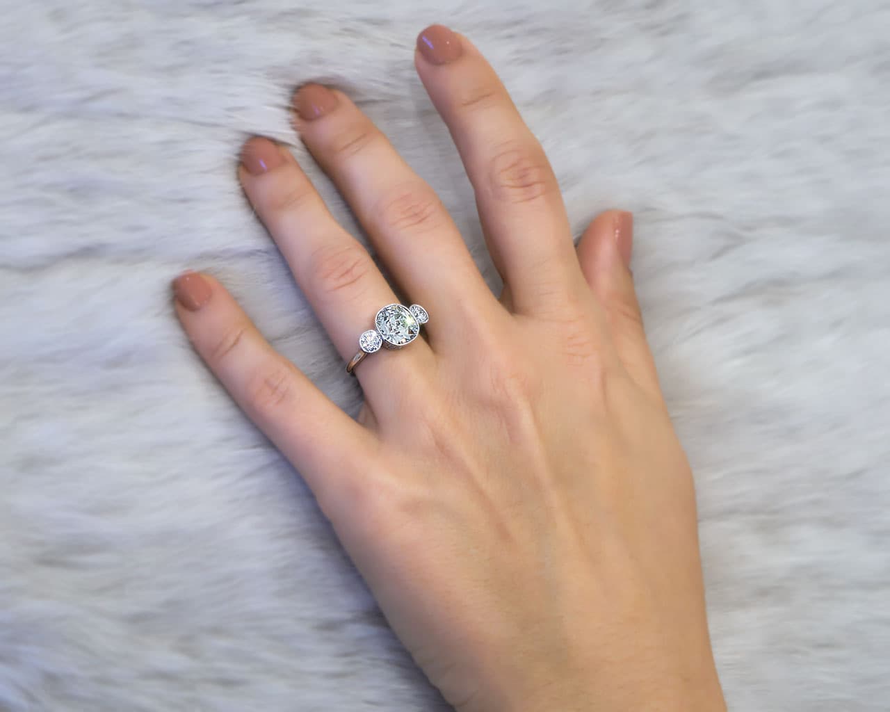 Vintage Bezel Set Tilogy
